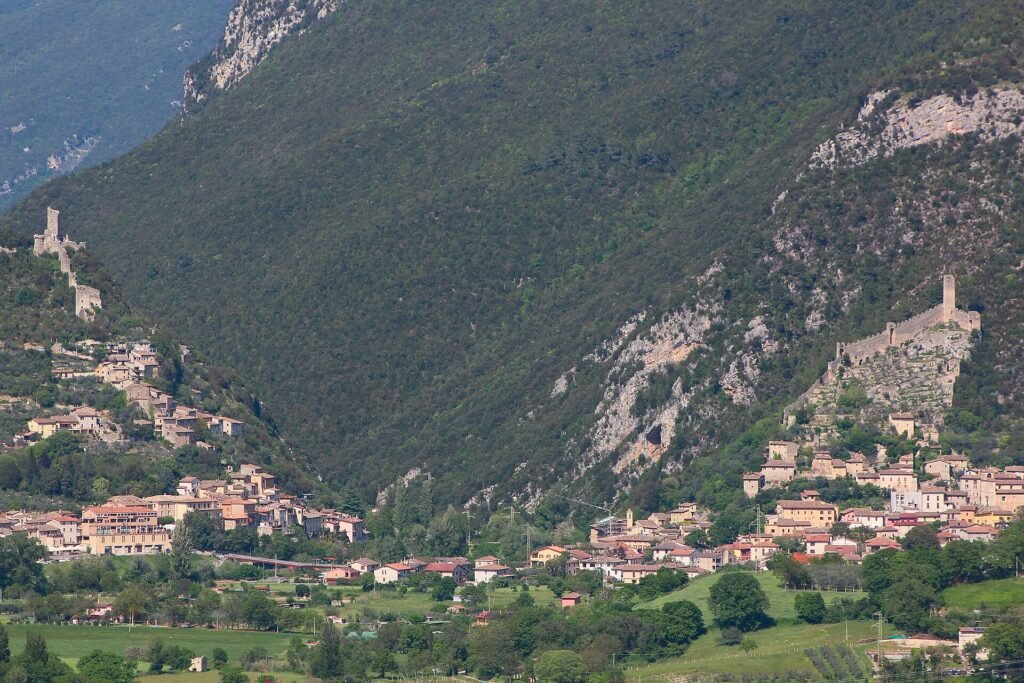 Veduta panoramica di Ferentillo nella valle del Nera